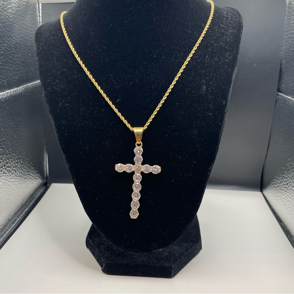 Diamond cross fashion necklace